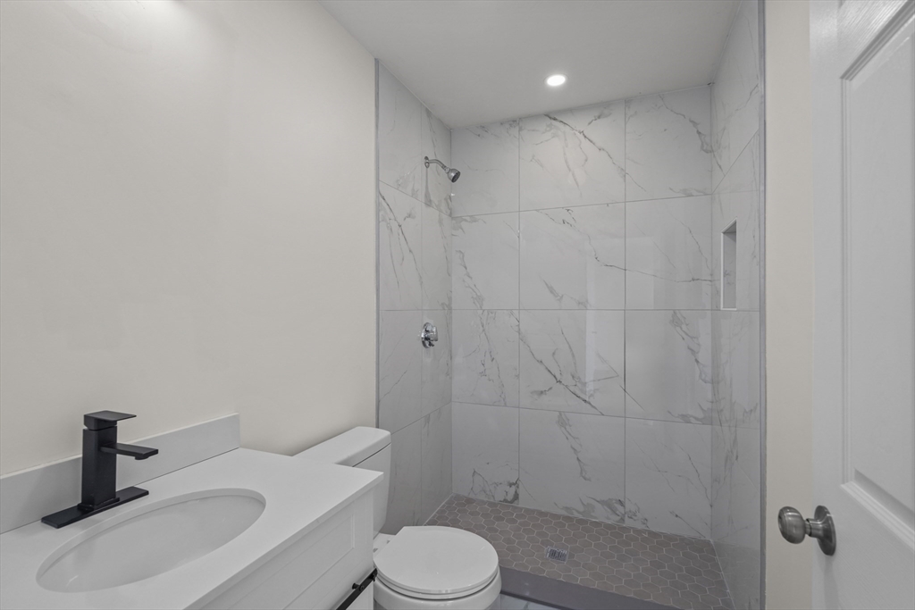 25 Lebanon Street, Unit D Fall River, MA 02723 - Photo 17 of 30