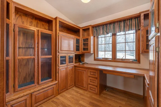 $929,900 | 1122 South Andrew Drive Northeast, New London, MN 56273