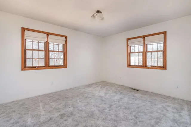 $929,900 | 1122 South Andrew Drive Northeast, New London, MN 56273