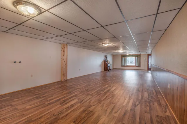 $929,900 | 1122 South Andrew Drive Northeast, New London, MN 56273