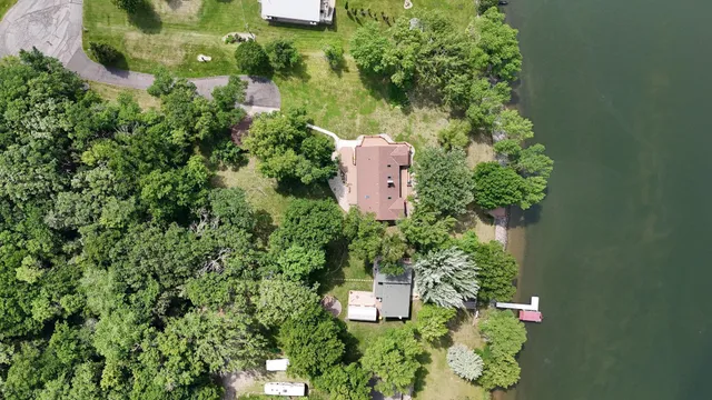 $929,900 | 1122 South Andrew Drive Northeast, New London, MN 56273