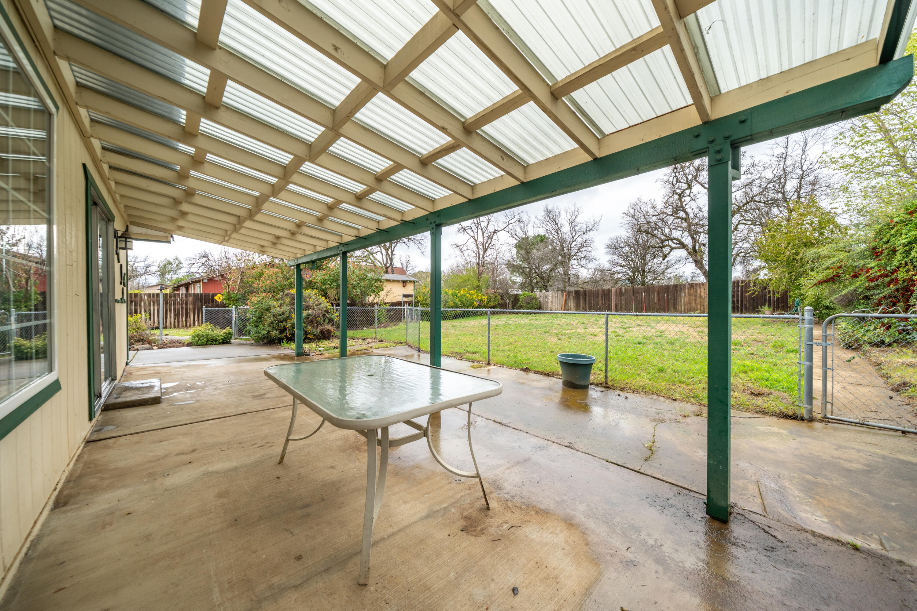 3586 East Keswick Dam Road Redding, CA 96003 - Photo 23 of 29 Covered Back Patio