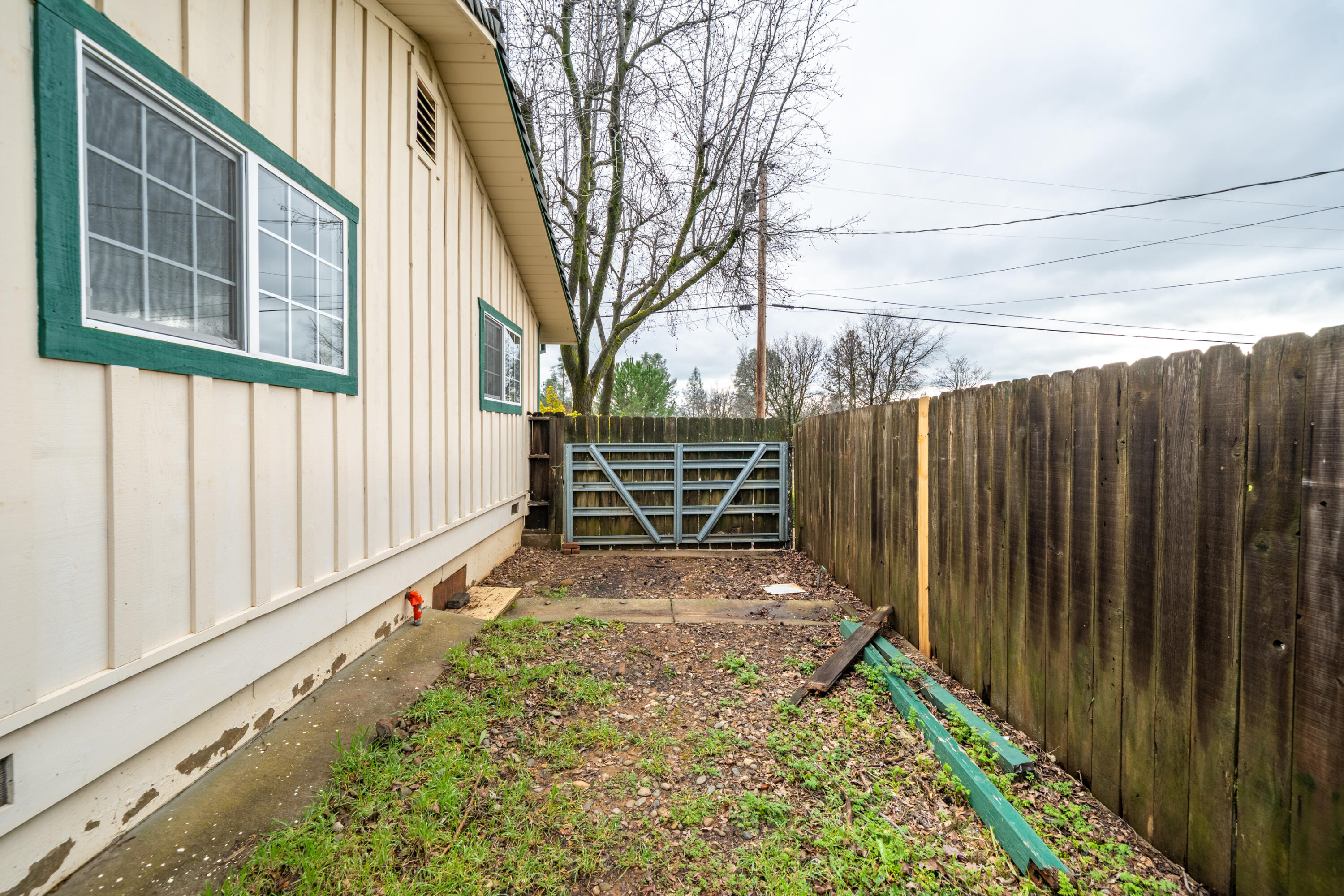 3586 East Keswick Dam Road Redding, CA 96003 - Photo 27 of 29 Gated Entry to Backyard