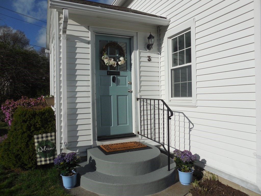 3 Delaval Road Worcester, MA 01606 - Photo 2 of 22 Gallery Image 2