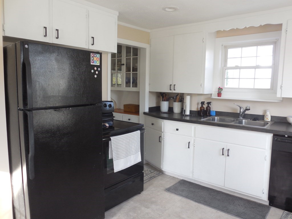 3 Delaval Road Worcester, MA 01606 - Photo 5 of 22 Gallery Image 5