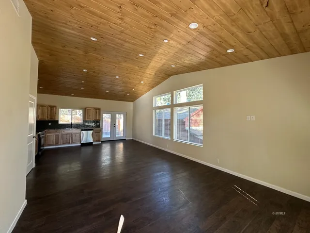 $399,000 | 52810 Sugar Pine Drive, Idyllwild, CA 92549