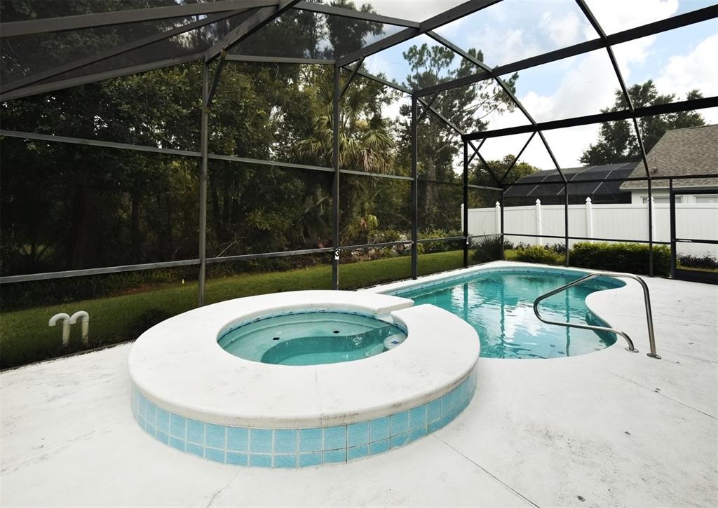 2591 Oneida Loop Kissimmee, FL 34747 - Photo 41 of 48 a swimming pool with outdoor space