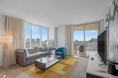 $595,000 | Sunny Isles Beach, Sunny Isles Beach, FL 33160