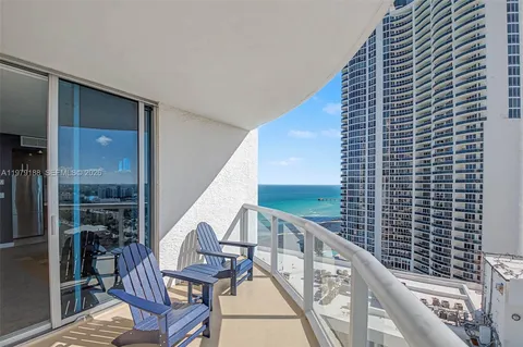 $595,000 | Sunny Isles Beach, Sunny Isles Beach, FL 33160