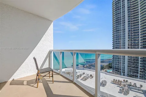 $595,000 | Sunny Isles Beach, Sunny Isles Beach, FL 33160