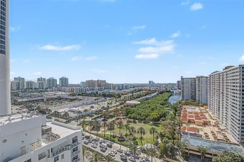 $595,000 | Sunny Isles Beach, Sunny Isles Beach, FL 33160