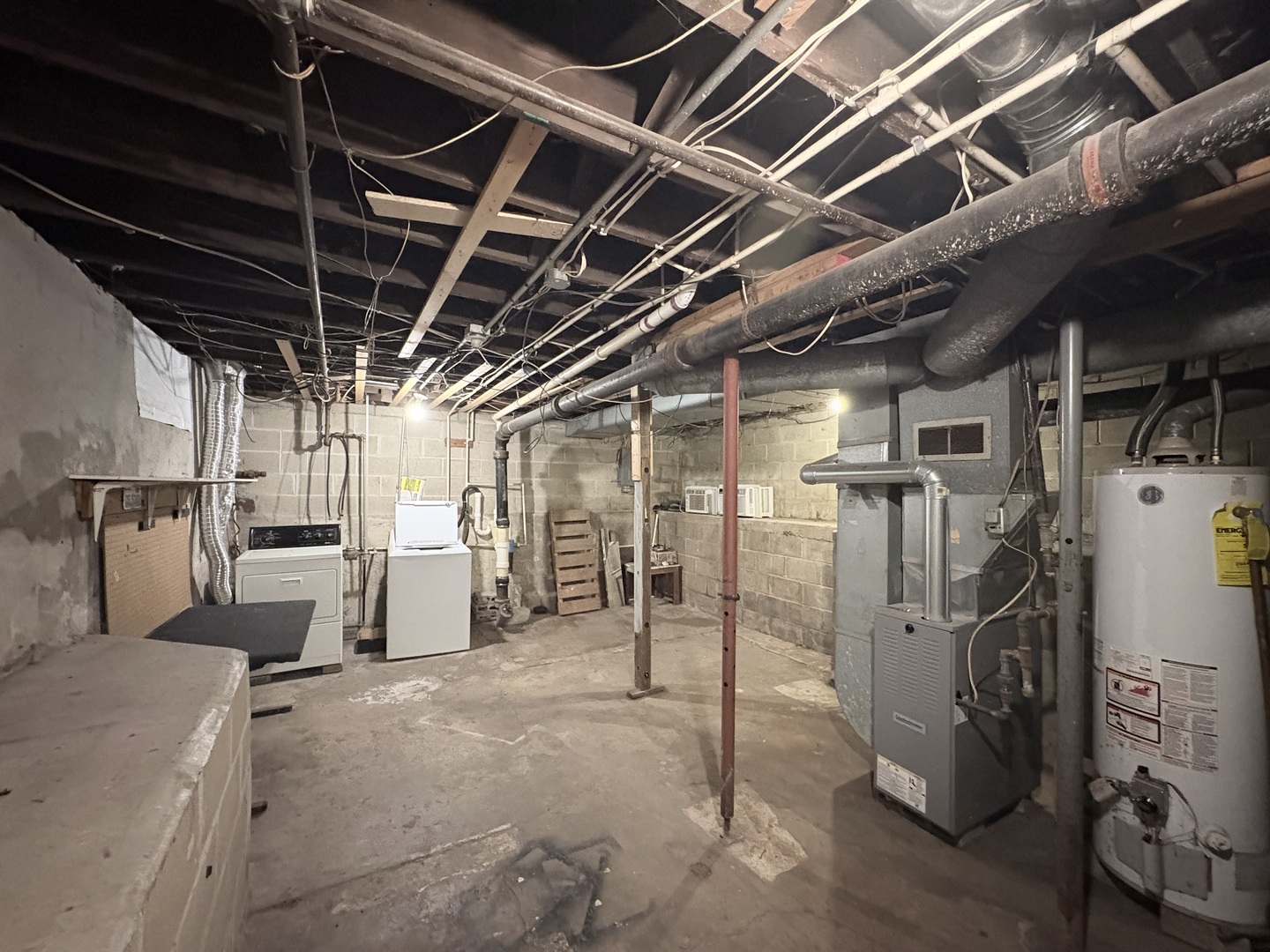710 Mulberry Street Ottawa, IL 61350 - Photo 11 of 15 a view of empty room with wooden ceiling