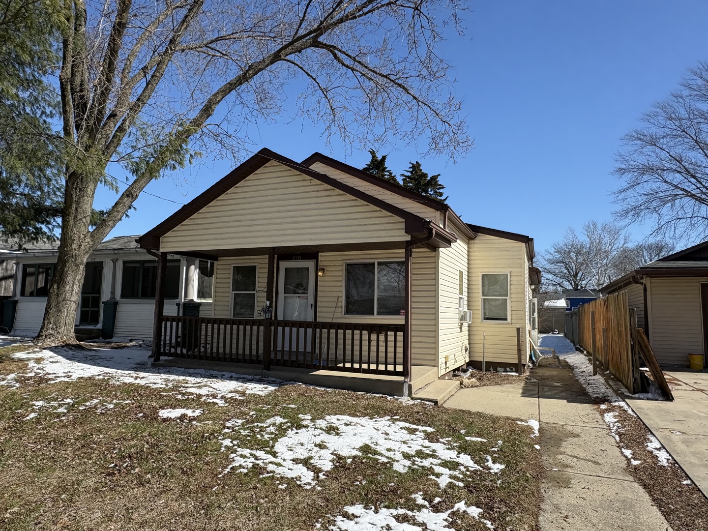 710 Mulberry Street Ottawa, IL 61350 - Photo 15 of 15 a front view of a house with a yard