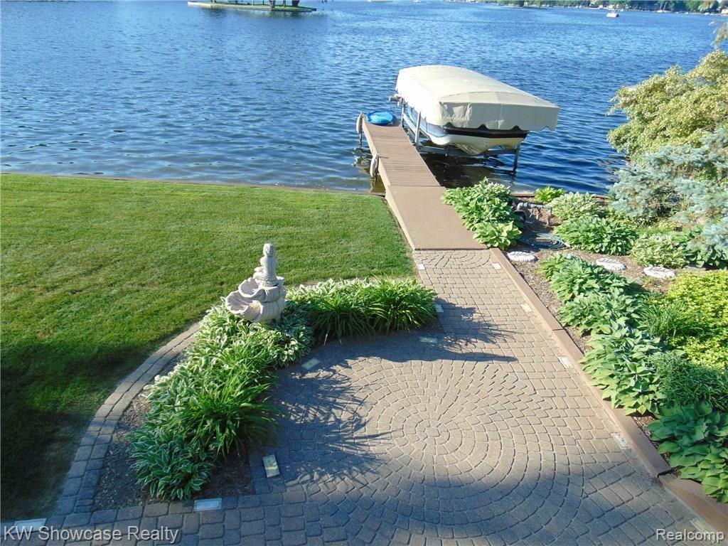 3980 Sleeth Road Commerce Township, MI 48382 - Photo 25 of 29 DSC01777.JPG