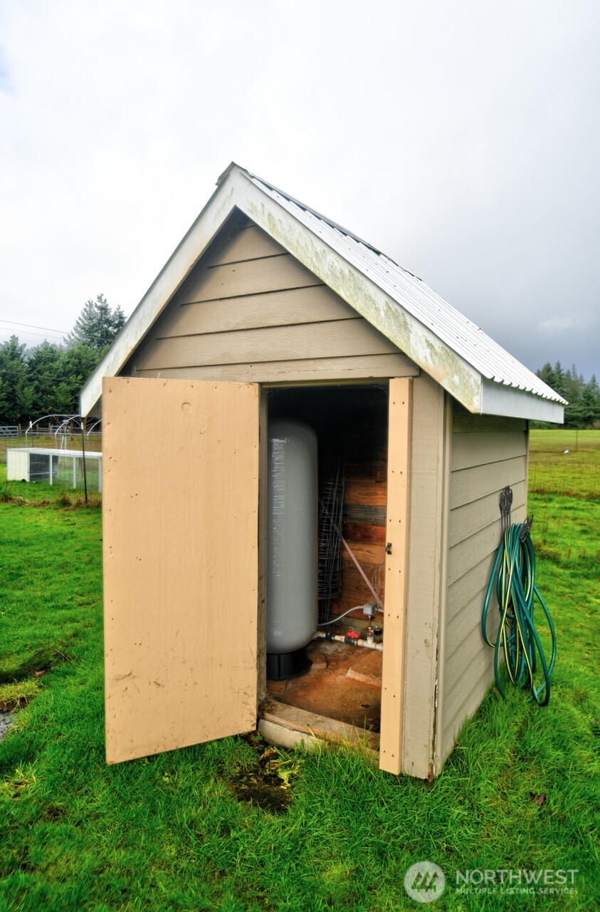 19944 Carper Road Southwest Rochester, WA 98579 - Photo 21 of 27 a view of a backyard