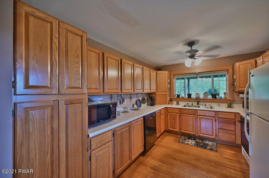 56 Daniels Road Lake Ariel, PA 18436 - Photo 2 of 51