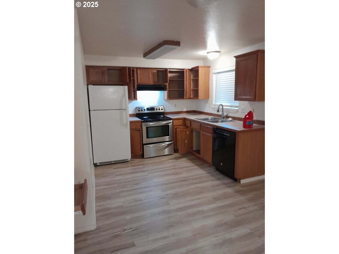 1905 17th Street Springfield, OR 97477 - Photo 14 of 19