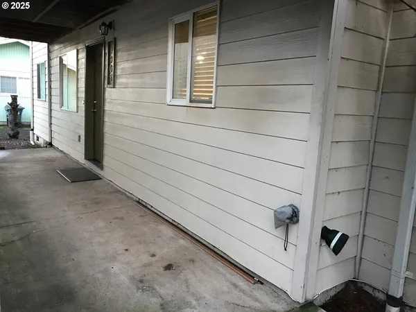 $974,900 | 1905 17th Street, Springfield, OR 97477
