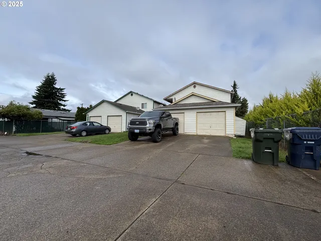 $999,999 | 1905 17th Street, Springfield, OR 97477