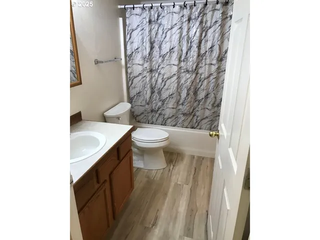 $999,999 | 1905 17th Street, Springfield, OR 97477