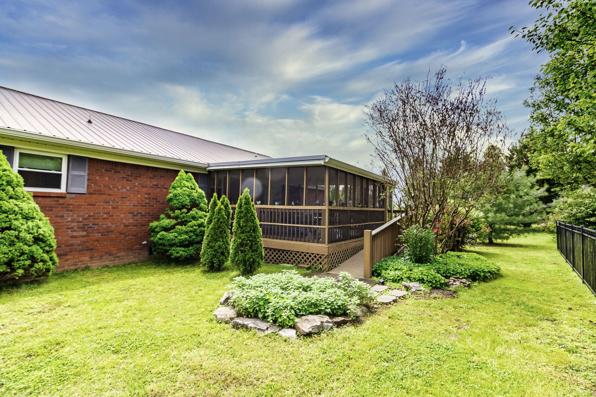 2220 Crescentview Road Pulaski, TN 38478 - Photo 3 of 30