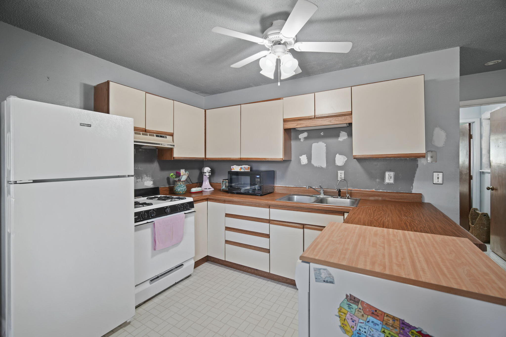 10671 Waldron Road Jerome, MI 49249 - Photo 2 of 20 4-web-or-mls-DSC05226