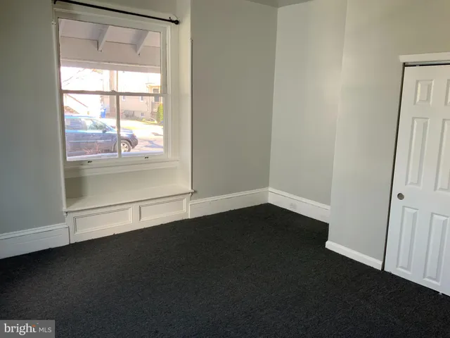 $1,600 | 433 Bentley Avenue, Beverly, NJ 08010