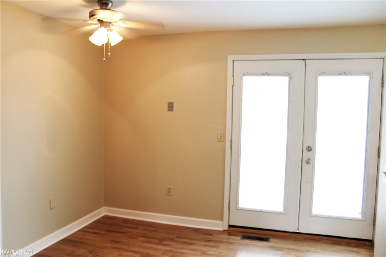 48608 Sugarbush Road New Baltimore, MI 48047 - Photo 10 of 21 31335223-9.JPG