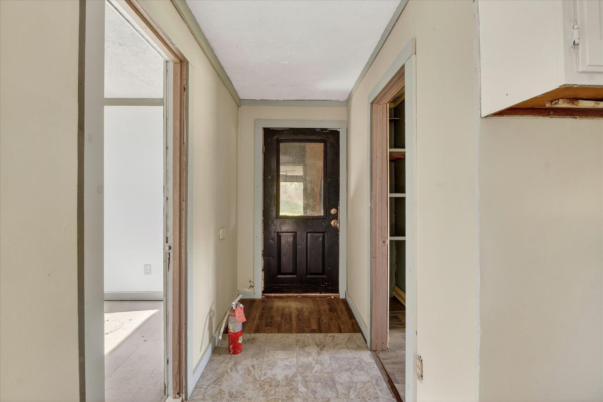 18426 14 Mile Road Leroy, MI 49655 - Photo 8 of 40 15-104-N-Andrea-Ln-St-Louis-Windowstill