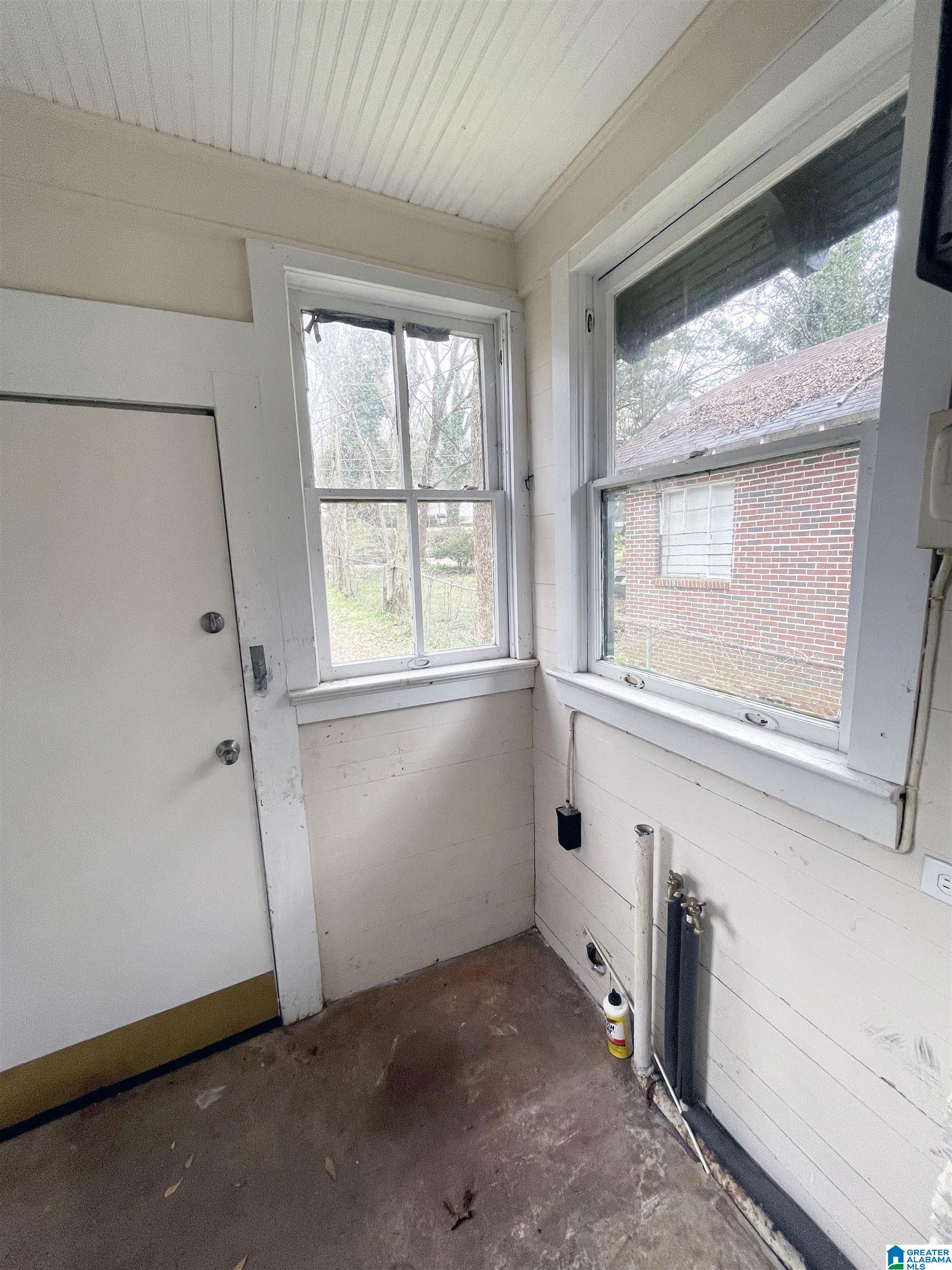 1909 Rocky Hollow Road Anniston, AL 36207 - Photo 5 of 26
