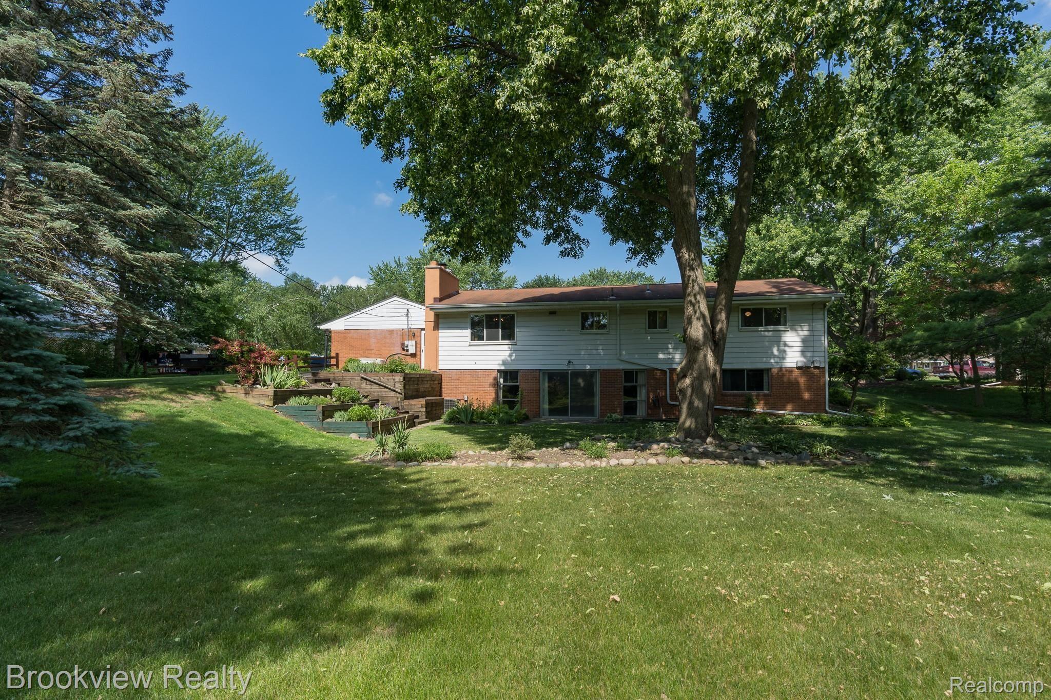 290 Donegal Drive Rochester, MI 48309 - Photo 33 of 33 290 Donegal MLS-W044.jpg