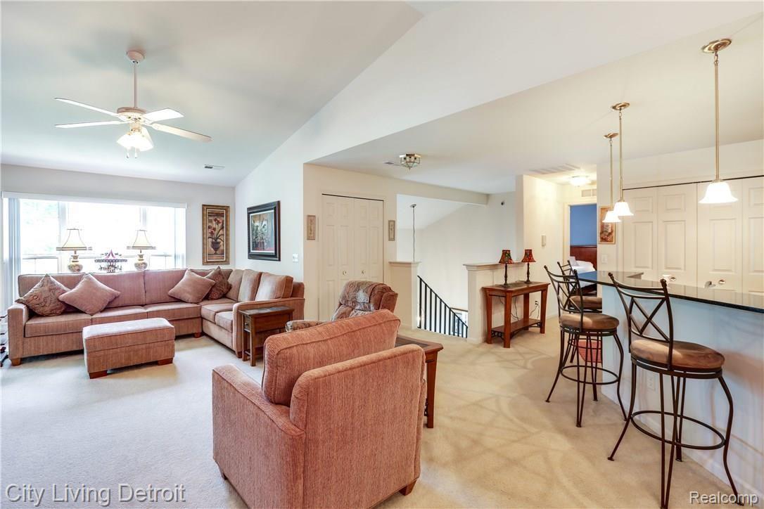 1653 Deepwood Circle Rochester, MI 48307 - Photo 8 of 22 1653 Deepwood Cir Rochester MI-print-017-14-1653 Deepwood Circle00017-4200x2800-300dpi.jpg