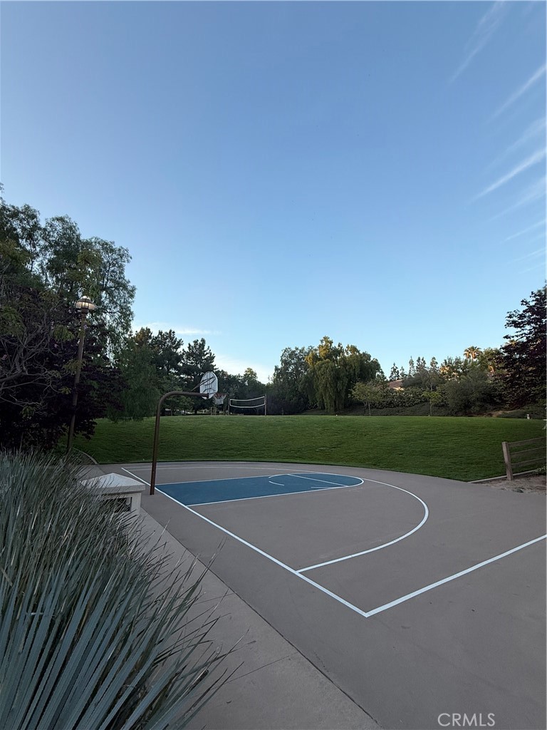 2771 Dunstan Drive Tustin, CA 92782 - Photo 38 of 39 a view of a tennis court