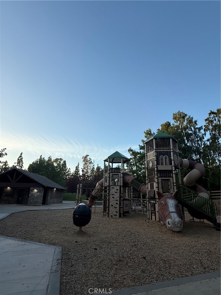 2771 Dunstan Drive Tustin, CA 92782 - Photo 39 of 39 a view of a city from a outdoor space