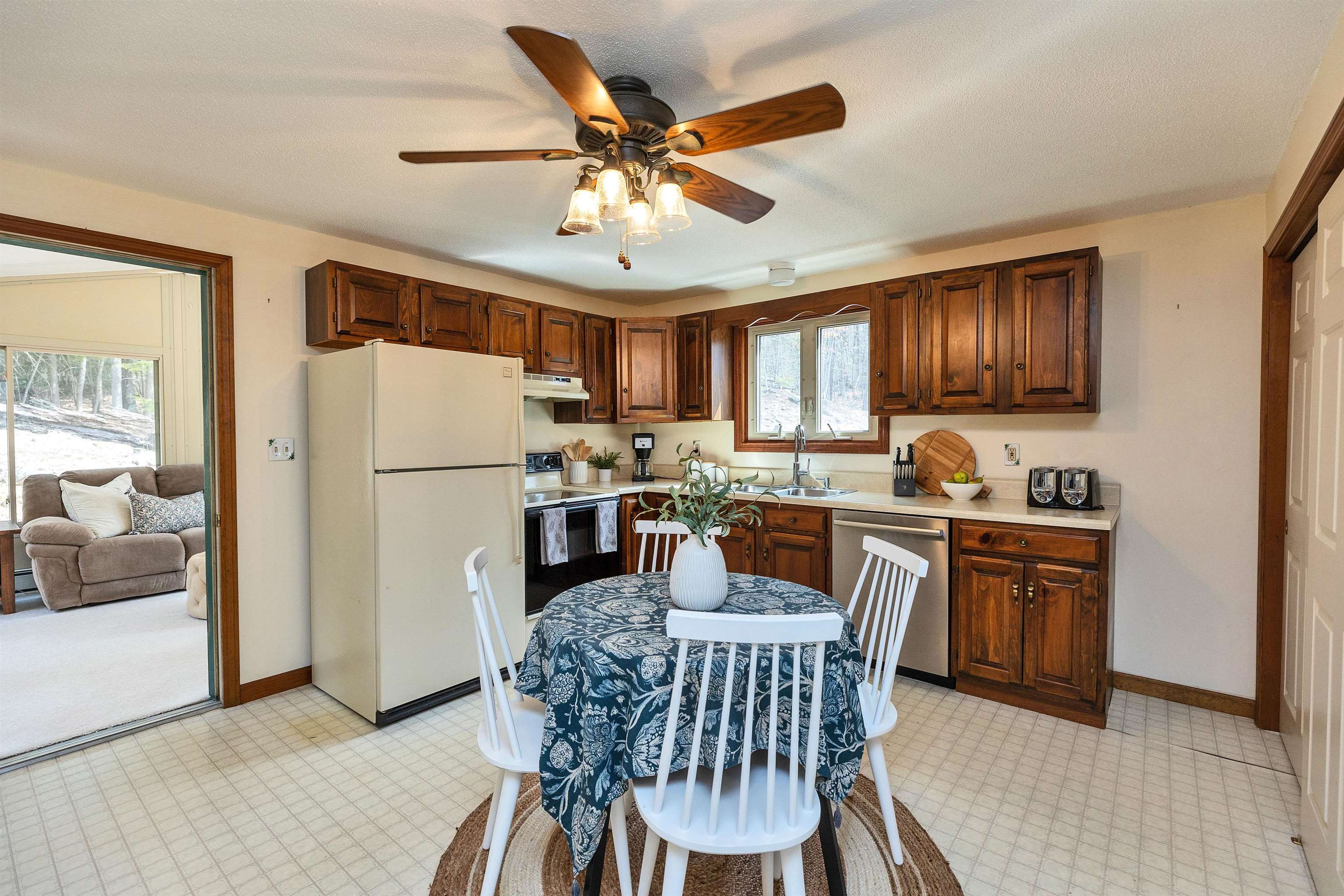 14 Greenwood Road Weare, NH 03281 - Photo 11 of 53