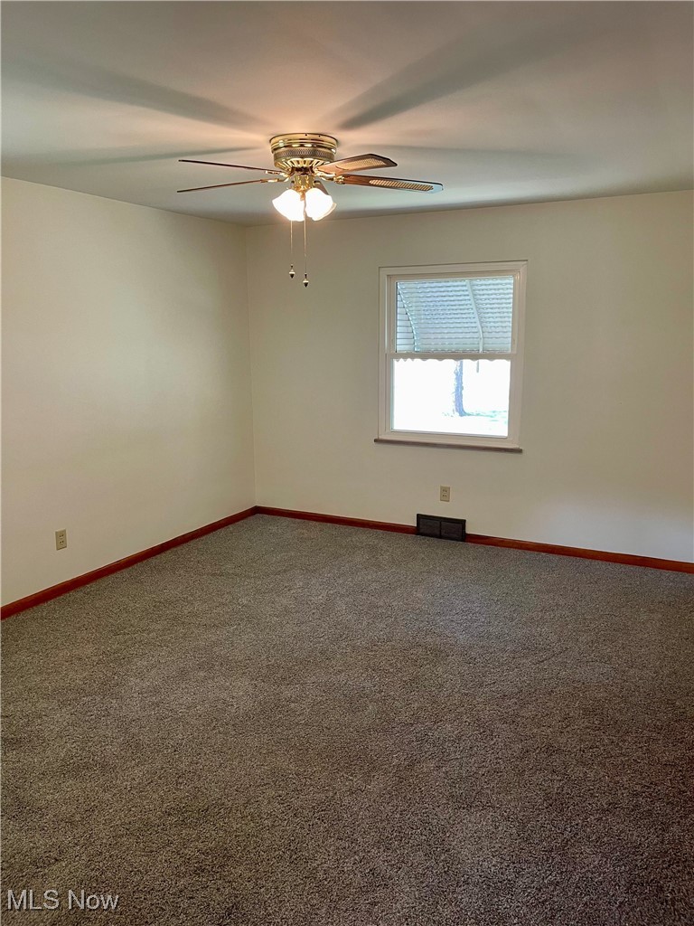 6447 Crossview Road Seven Hills, OH 44131 - Photo 13 of 35