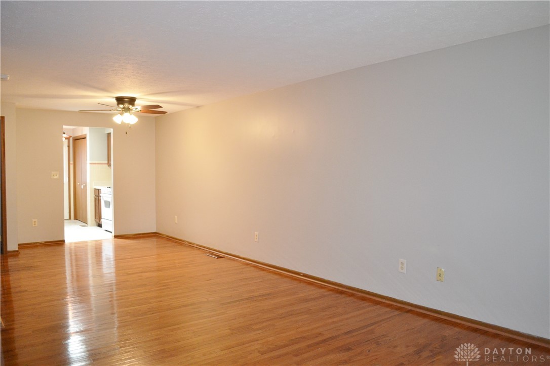 4430 Ridgewood Road East Springfield, OH 45503 - Photo 6 of 31