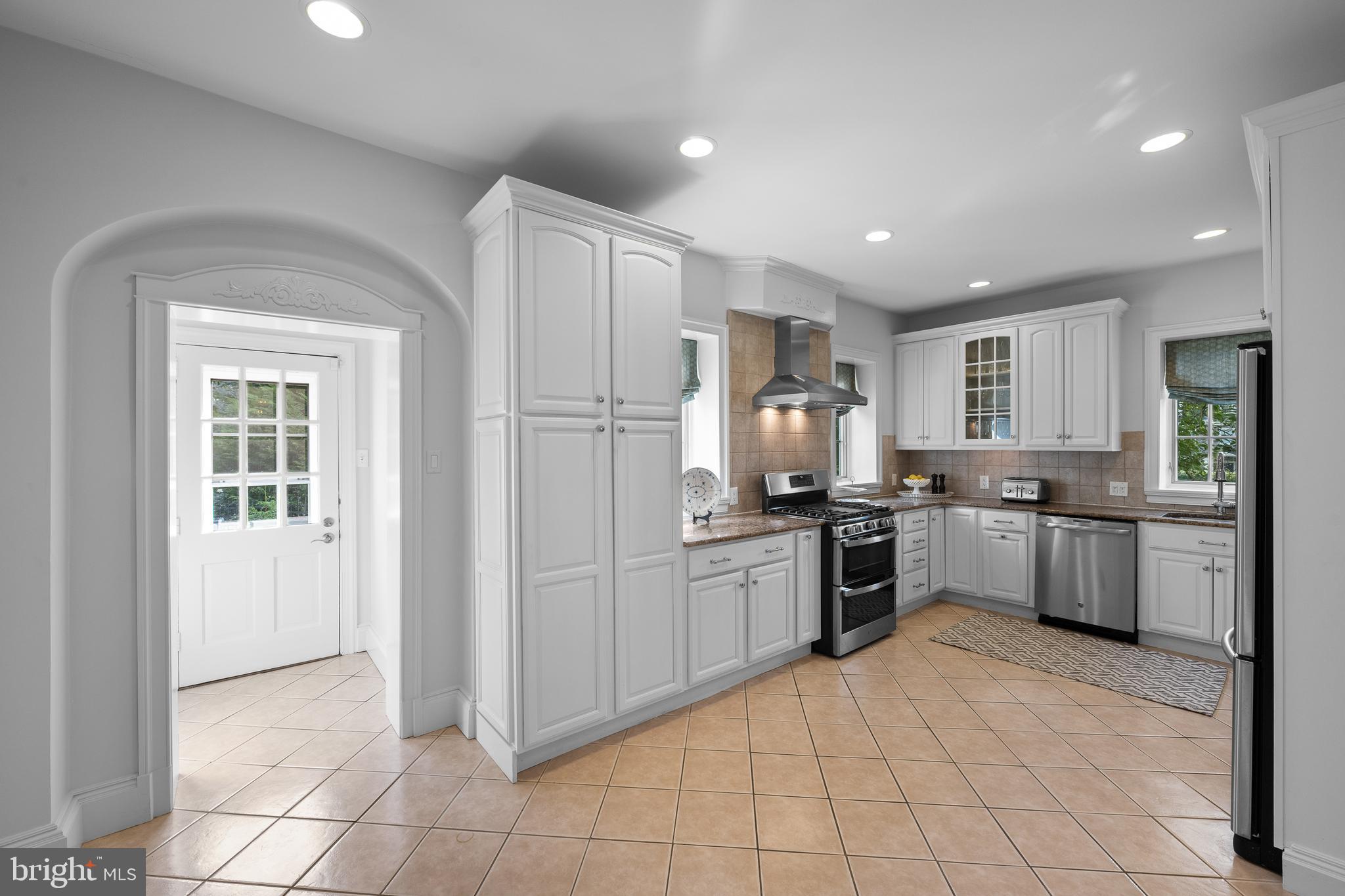 423 Old Eagle School Road Wayne, PA 19087 - Photo 11 of 35 Kitchen