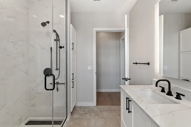 $845,000 | 18 Artisan Drive, Unit 401, Salem, NH 03079