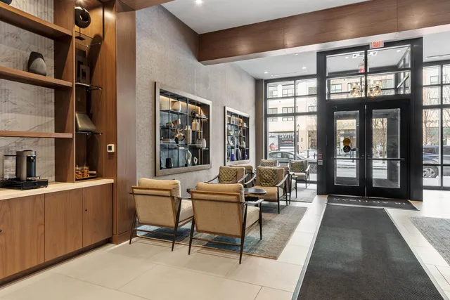 $845,000 | 18 Artisan Drive, Unit 401, Salem, NH 03079