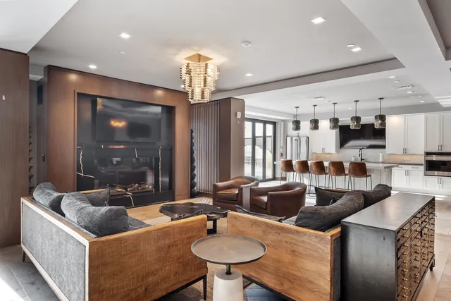 $845,000 | 18 Artisan Drive, Unit 401, Salem, NH 03079