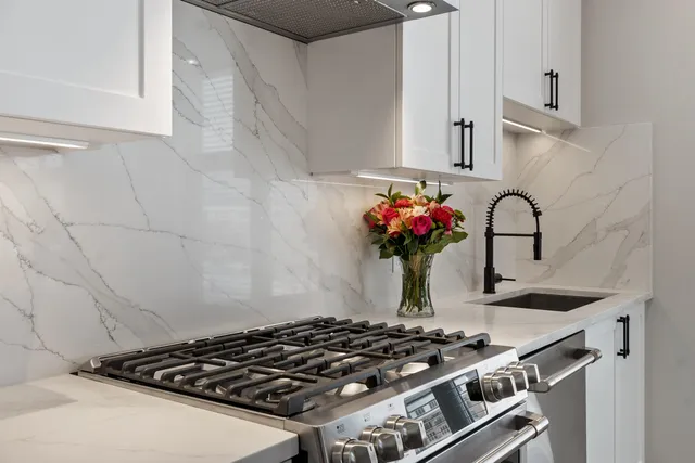 $845,000 | 18 Artisan Drive, Unit 401, Salem, NH 03079