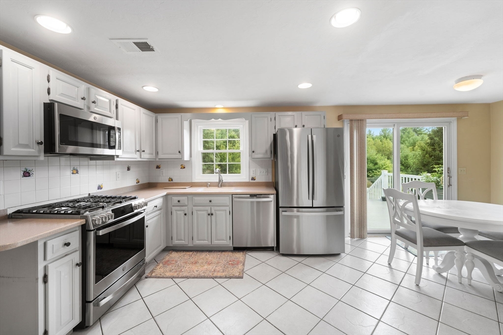 27 Bird Road Mansfield, MA 02048 - Photo 13 of 40 Gallery Image 13