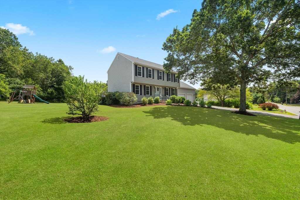 27 Bird Road Mansfield, MA 02048 - Photo 2 of 40 Gallery Image 2