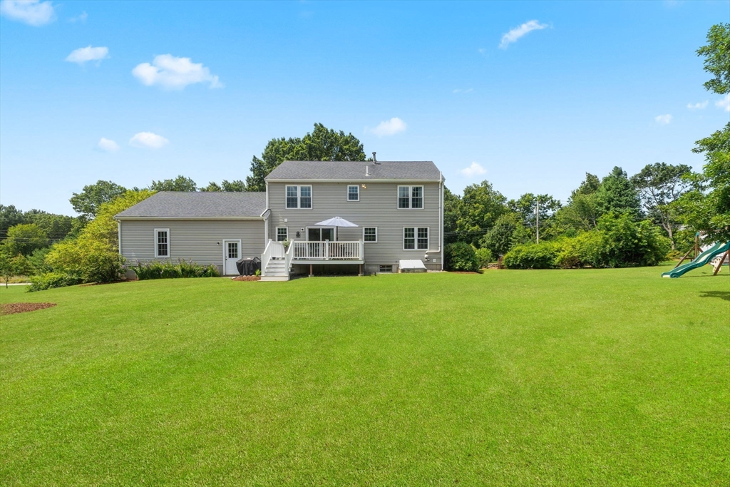 27 Bird Road Mansfield, MA 02048 - Photo 5 of 40 Gallery Image 5