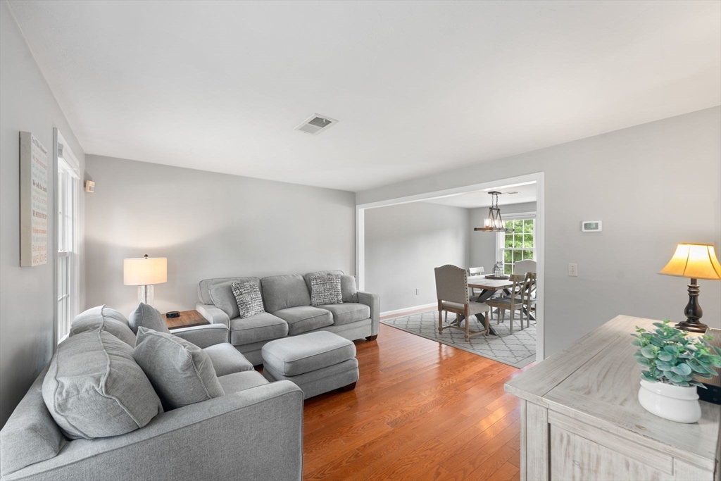 27 Bird Road Mansfield, MA 02048 - Photo 8 of 40 Gallery Image 8