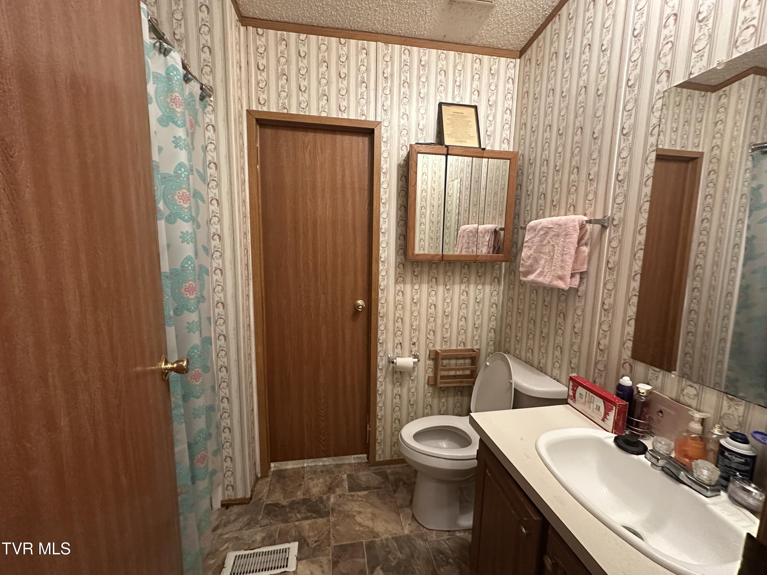 3922 Tate Springs Road Big Stone Gap, VA 24219 - Photo 16 of 25 IMG_4436