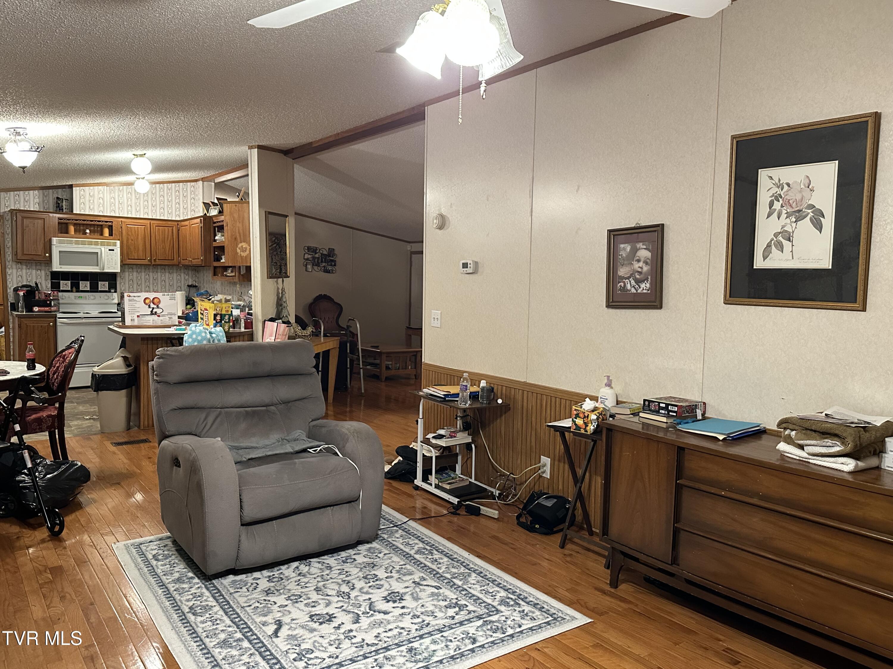 3922 Tate Springs Road Big Stone Gap, VA 24219 - Photo 7 of 25 IMG_4422