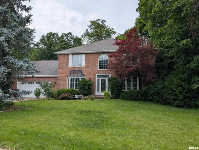 $494,000 | 1315 West Wexford Place, Peoria, IL 61615