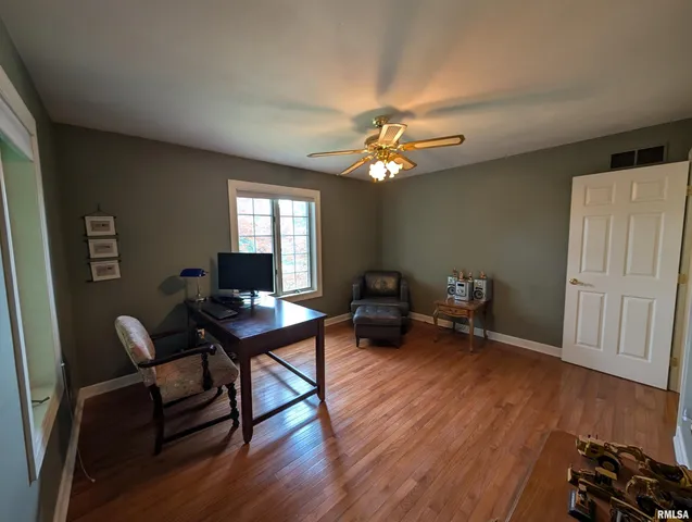 $494,000 | 1315 West Wexford Place, Peoria, IL 61615